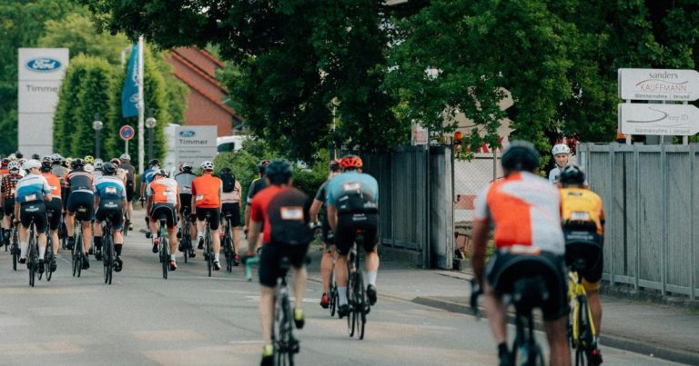 Cycling event in Johnstone could take place if £100k funds put forward